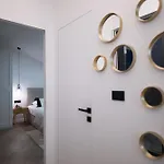Luxury Rooftop Escape Duplex アパート ザダル
