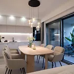 Luxury Rooftop Escape Duplex アパート ザダル