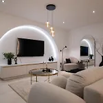 Luxury Rooftop Escape Duplex *