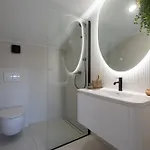 Luxury Rooftop Escape Duplex アパート ザダル