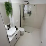Luxury Rooftop Escape Duplex アパート ザダル