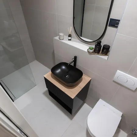 Luxury Rooftop Escape Duplex Апартаменты *