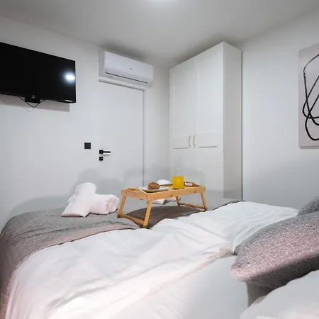 Luxury Rooftop Escape Duplex Апартаменты