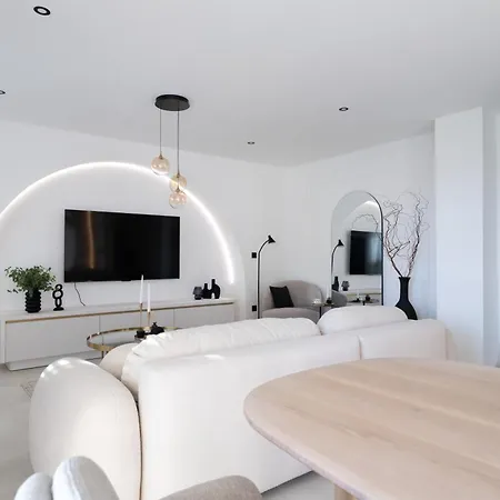 Апартаменты Luxury Rooftop Escape Duplex Задар