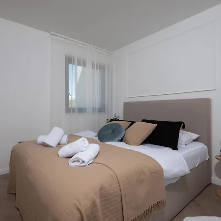 Luxury Rooftop Escape Duplex *