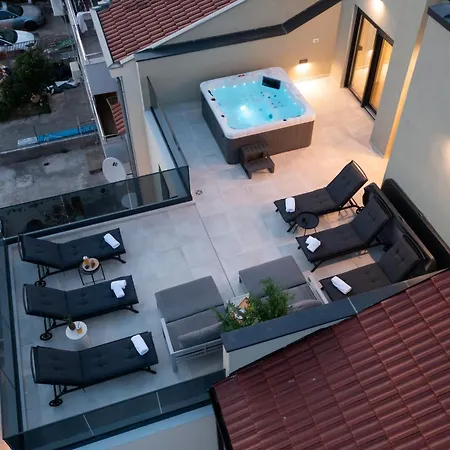 Luxury Rooftop Escape Duplex