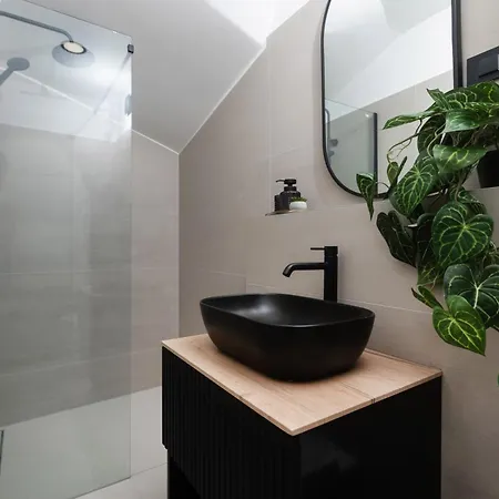 Luxury Rooftop Escape Duplex Appartamento Zara