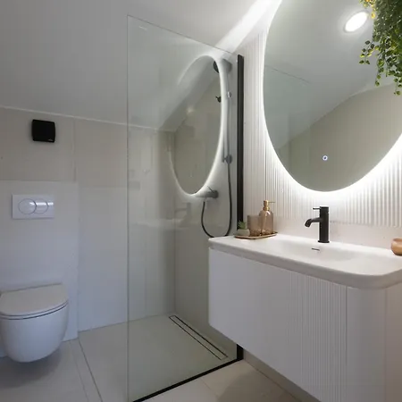 Luxury Rooftop Escape Duplex Appartamento Zara