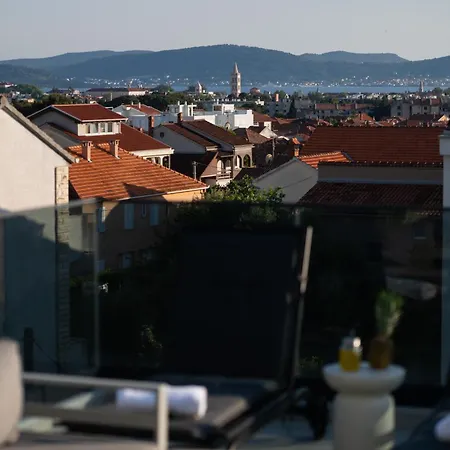 Luxury Rooftop Escape Duplex Appartamento *