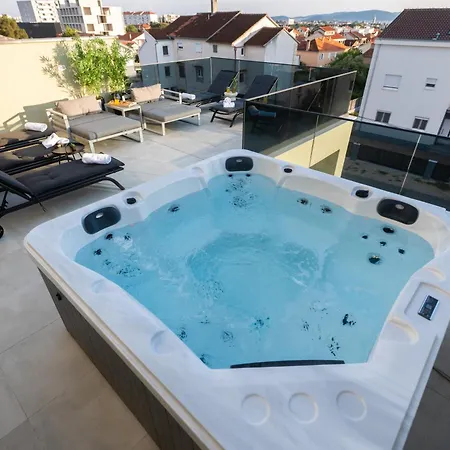 Luxury Rooftop Escape Duplex