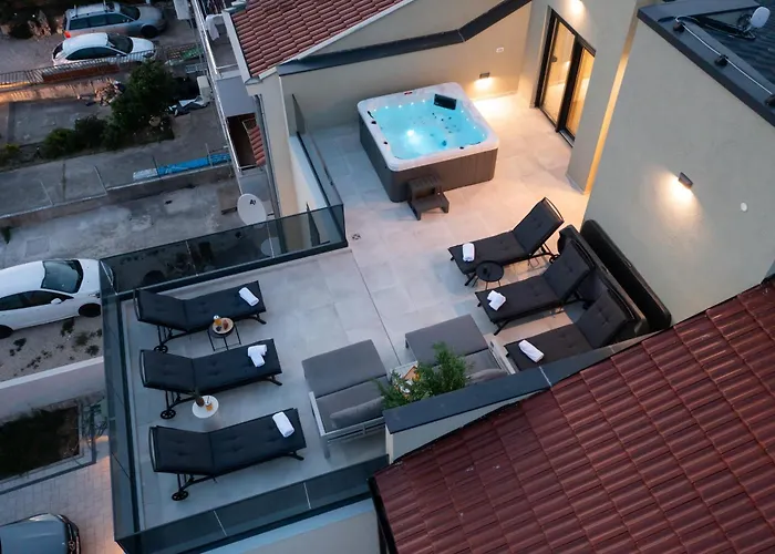 Luxury Rooftop Escape Duplex