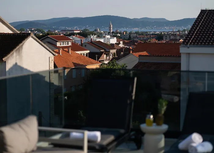 Luxury Rooftop Escape Duplex شقة *