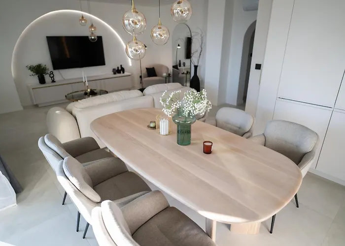 Luxury Rooftop Escape Duplex زادار